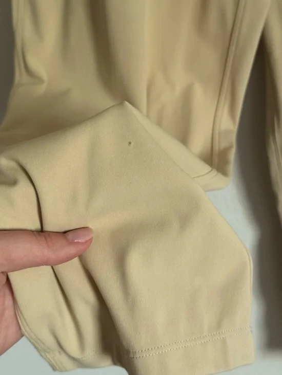 Lululemon Stretch High-Rise Crop in Prosecco - Picture 7 of 7